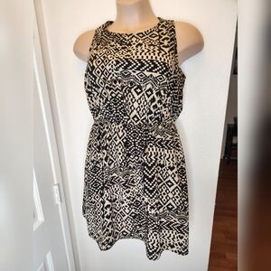 BUBBLE B Chic Black and Cream Patterned Tribal Mini Dress